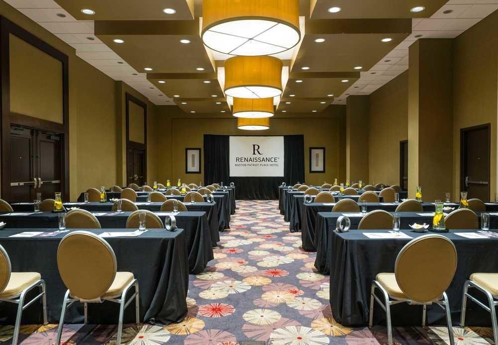 Hotel Renaissance Boston Patriot Place 3*