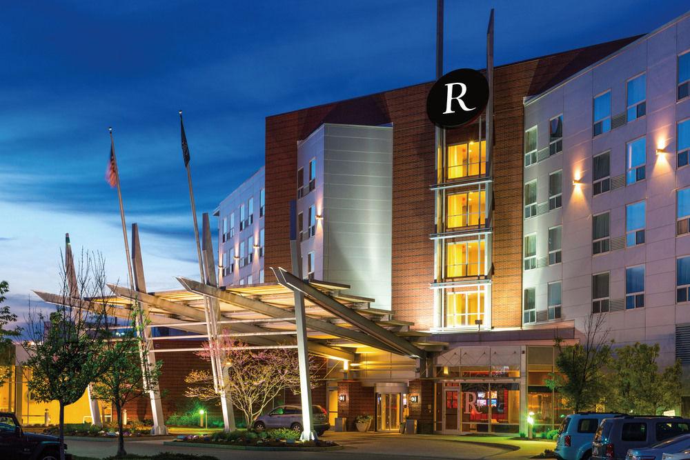 Hotel Renaissance Boston Patriot Place