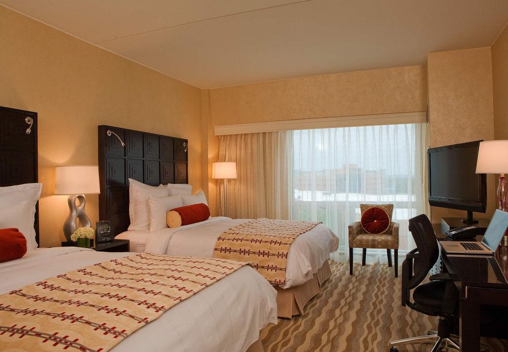 Renaissance Boston Patriot Place Hotel 3*